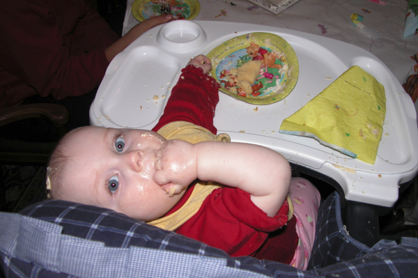 Kaitlyn looking up cake